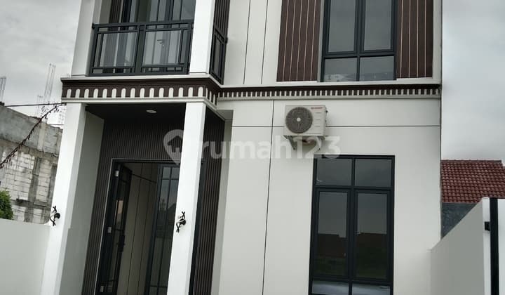 Rumah Surabaya Rungkut Medokan Dekat Kampus Upn