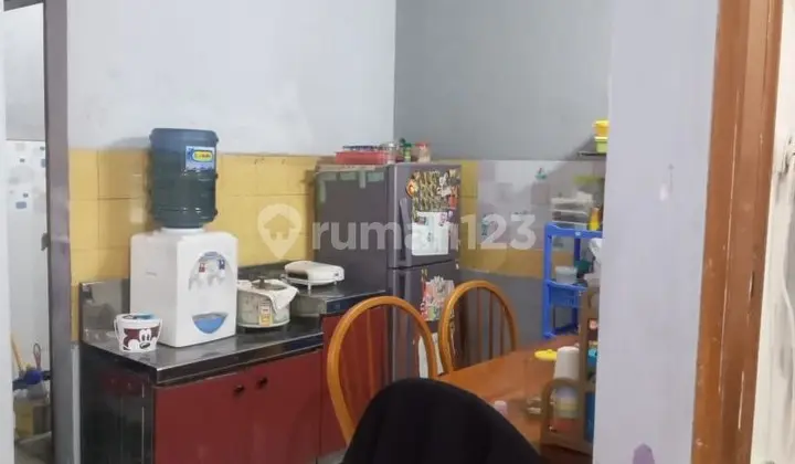 rumah murah terawat di komplek griya caraka Arcamanik , antapani