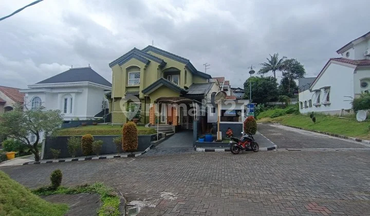 Rumah Bagus Dalam Cluster Alamanda Tubagus Ismail , Cigadung