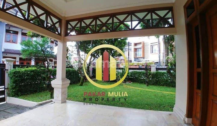 Luxurious, Elegant, and Spacious Large House in Suryalaya, Cijagra