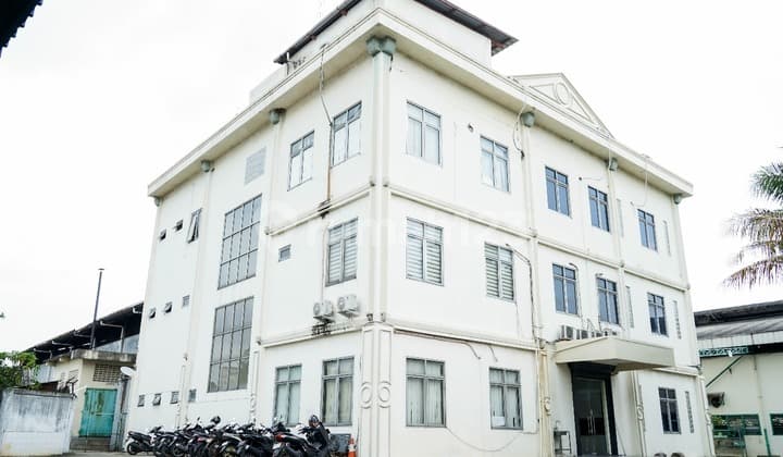 Warehouse and Office Near Soekarno Hatta Airport