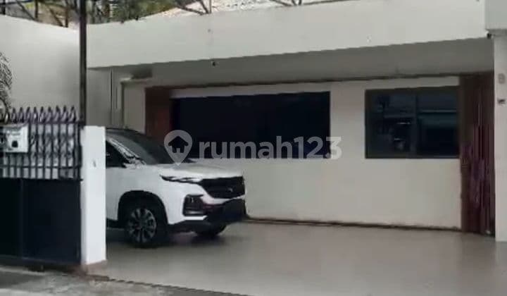 Rumah Plus Gudang Siap Pakai Akses 2 Mobil