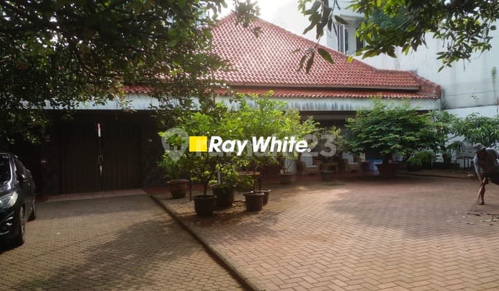 Dijual Rumah Hitung Tanah, Bebas Banjir, Lokasi Strategis Di Belakang Permata Hijau, Jaksel