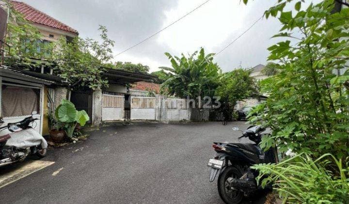 Dijual murah rumah tua hitung tanah di kemang