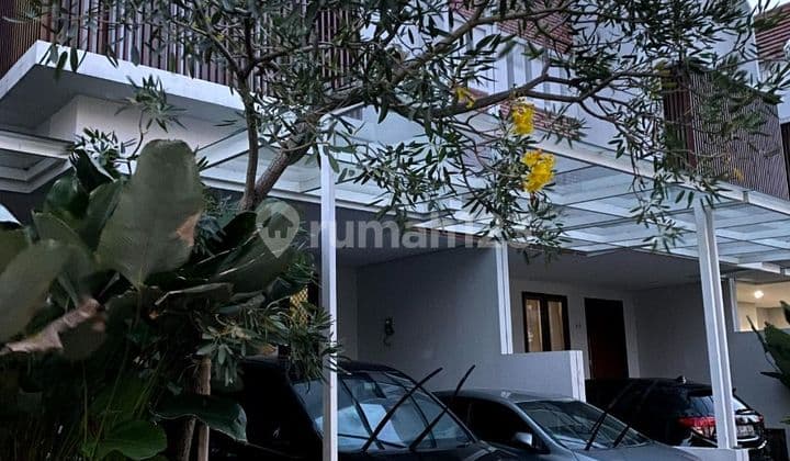 Dijual murah rumah di Townhouse pejaten Jakarta Selatan