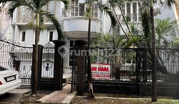 Dijual murah rumah mewah dikawasan Cibubur jakarta timur