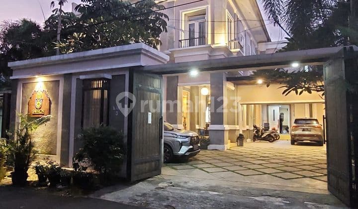 Dijual rumah lux 20 kamar bisa untuk kantor dan rumah mes di ampera