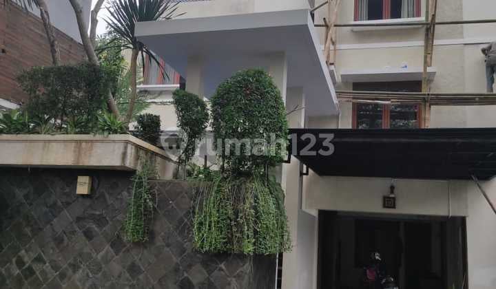 Disewakan Rumah Furnised Ada Pool Di Townhouse Ampera Jakarta Selatan