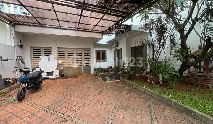 Dijual Rumah Cantik Nuansa Bali Dalam Townhouse di Lebak Bulus Jakarta Selatan