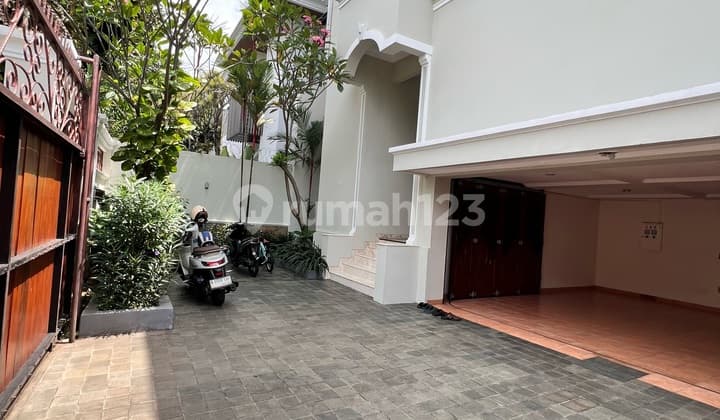Luxury House for Rent with Pool in Kemang