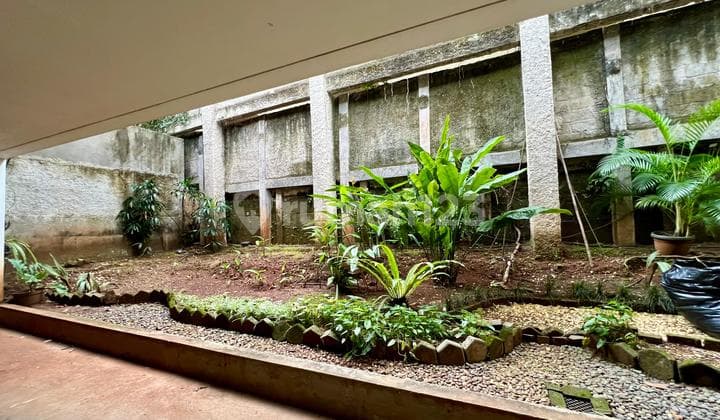 Disewakan Rumah Di Jatipadang/pejaten (pilih Salah Satu ) Dalam Town House Furnished