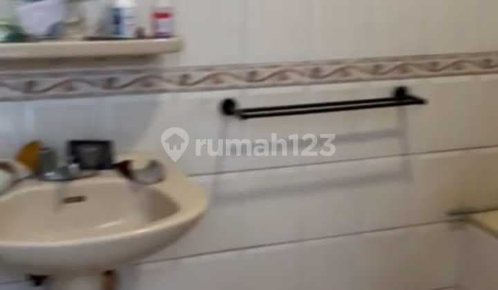 Rumah,Tinggal di Duren Sawit