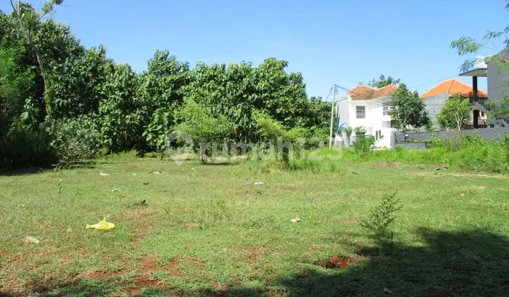 Land for sale located in the Taman Mumbul housing complex opposite Plago Hotel