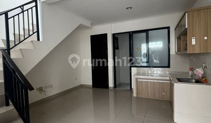 FOR RENT: MILLENNIAL HOUSE IN PIK 2, SIZE 4.5X10, WITH KITCHEN SET, 3 AIR CONDITIONERS & CURTAINS, READY TO OCCUPY.