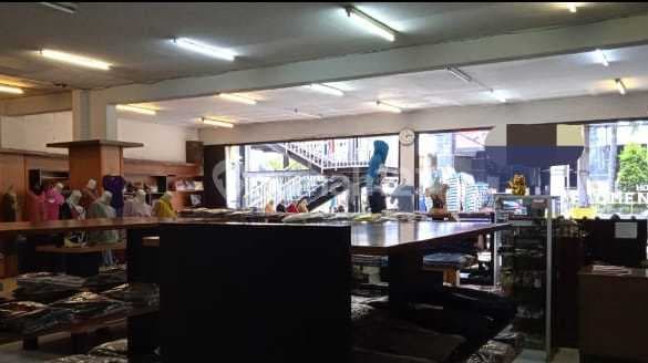 For Rent: Strategic and Busy Ruko in Cihampelas