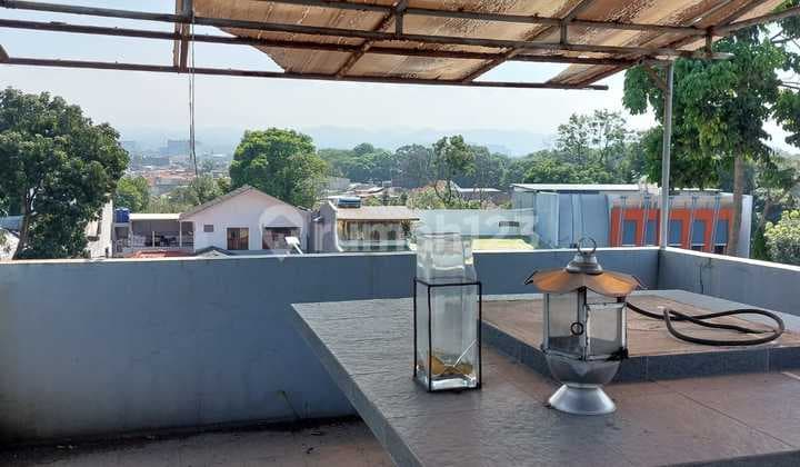 Ruko Disewa Lokasi Strategis di Mainroad Pajajaran