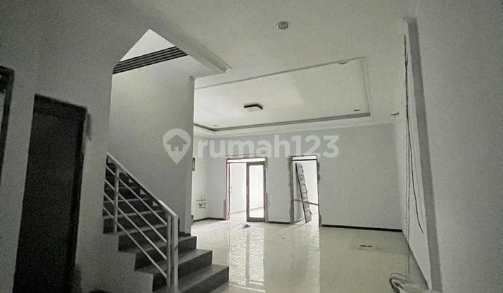 Disewakan Rumah Bagus 2 Lantai Bisa Jadi Kantor di Mekar Wangi