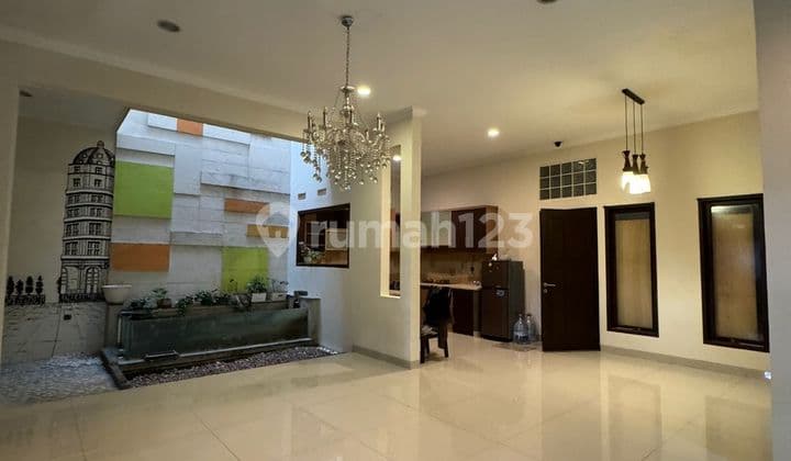 Disewakan Rumah Lux Luas Siap Huni di Batununggal Permai Raya