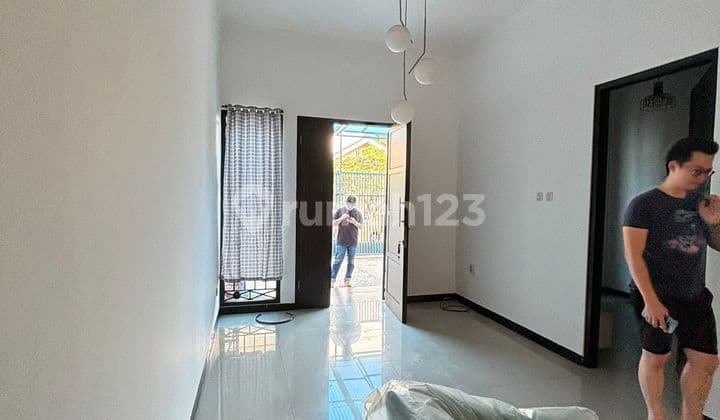 Disewakan Rumah 2 Lantai Bersih Siap Huni di Cluster Mekarwangi