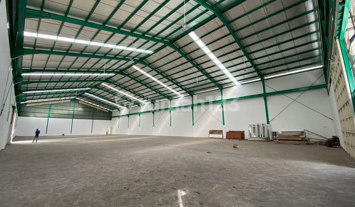 For Rent New Spacious Strategic Warehouse Near Pasirkoja Toll Access