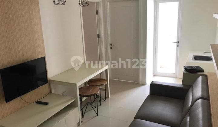 For Rent 2 Bedroom Furnished Apartment at Parahyangan Residence