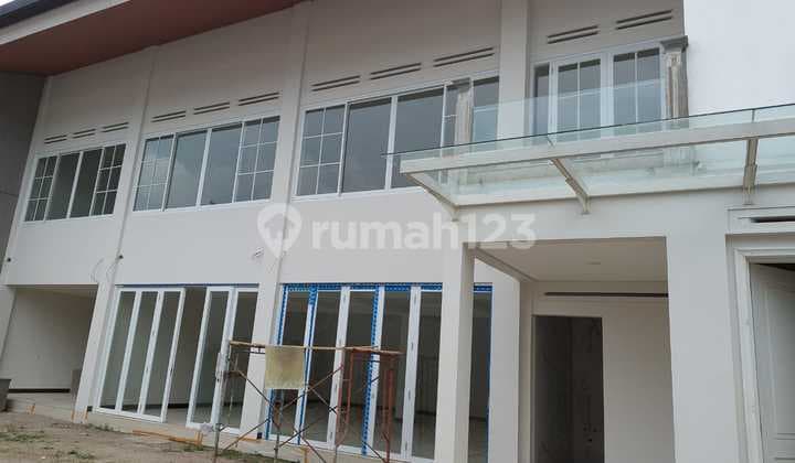 Disewakan Rumah Luas 2 Lantai Cocock Untuk Resto di Sayap Kosambi