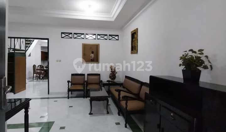 Rumah Bagus Furnished SHM di Rawamangun, Jakarta Timur