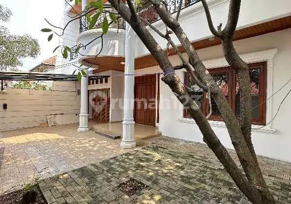 Rumah Bagus Furnished SHM di Komplek Pejaten Barat Jakarta Selatan