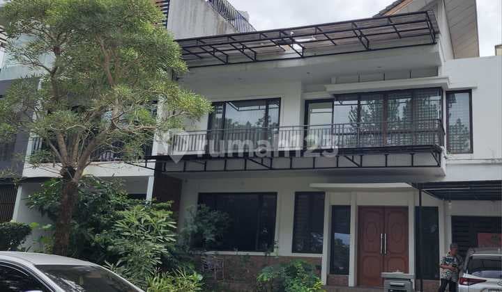 Rumah View Danau Langsung di Cluster Serenade Lake Gading Serpong