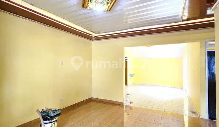 Rumah Bagus Semi Furnished di Bintaro Sektor 3 A Tangerang Selatan, Jakarta Selatan