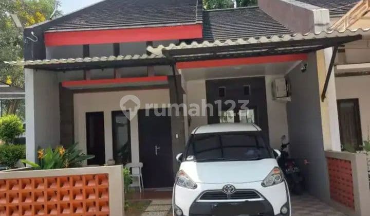 For Sale: Villa Cluster Home in Beautiful Bintaro, Close to Sector 9 Bintaro