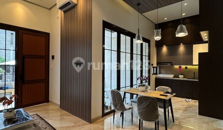 Rumah 3 Lantai Lokasi Strategis di Pondok Cabe dekat Lebak Bulus