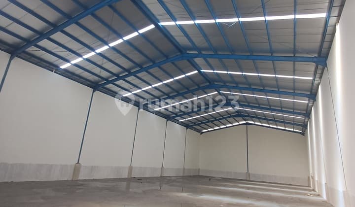 Disewakan Gudang Lokasi dekat Gading Serpong LB 732m2 Ada Office