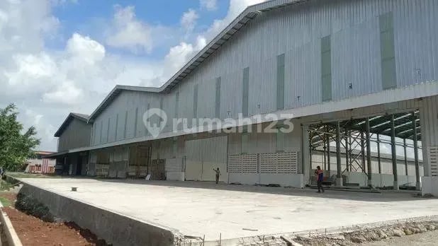 Disewakan Gudang Luas 4800m2 di Kutabumi