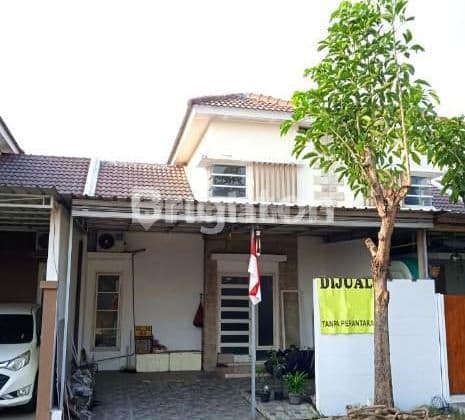 Rumah siap huni lokasi sangat strategis dan komersial