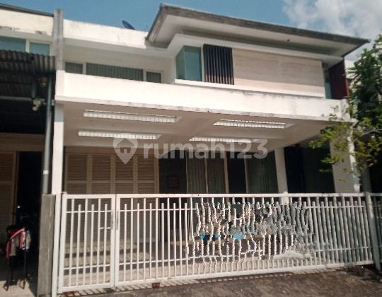 Rumah siap huni lokasi sangat strategis dan komersial
