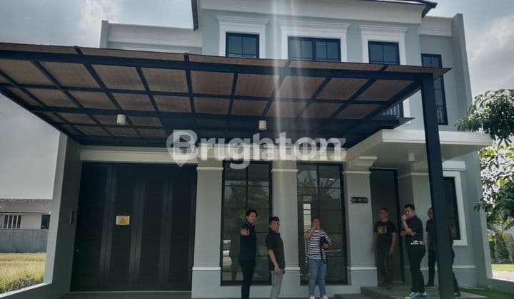 Rumah siap huni lokasi sangat Trategis dan komersial