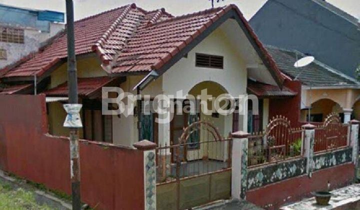 Rumah siap huni lokasi sangat strategis dan komersial