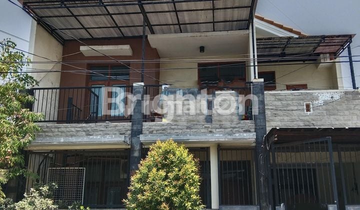 Rumah siap huni lokasi sangat strategis dan komersial