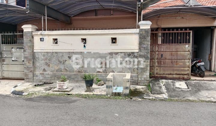 Rumah siap huni lokasi sangat strategis dan komersial