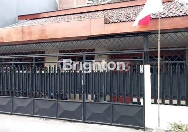 rumah siap huni lokasi sangat strategis dan komersial