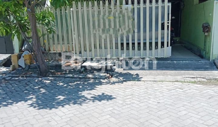 rumah siap huni lokasi sangat strategis dan komersial