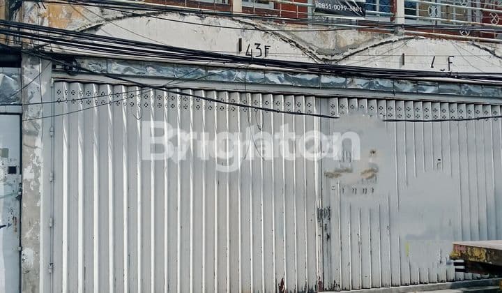 ruko siap huni lokasi sangat strategis dan komersial