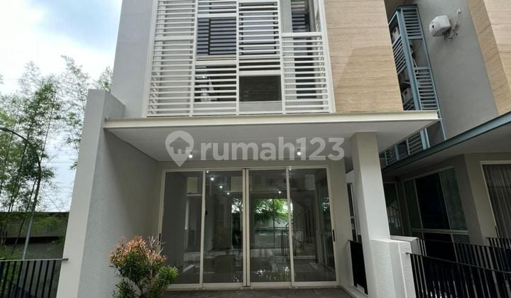 Rumah Baru Siap Huni Lokasi Sangat Strategis