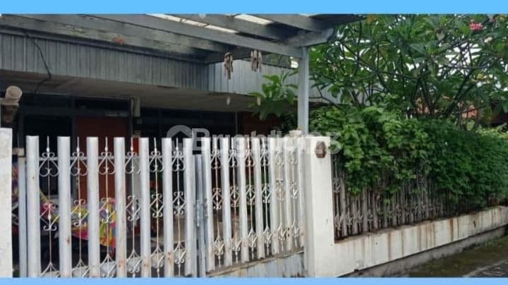 Rumah siap huni lokasi sangat strategis dan komersial