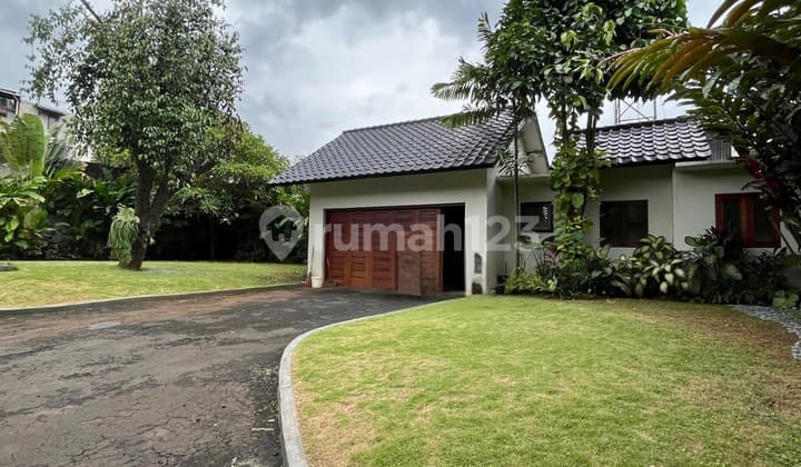 Luxury Tropical House in Cilandak, South Jakarta