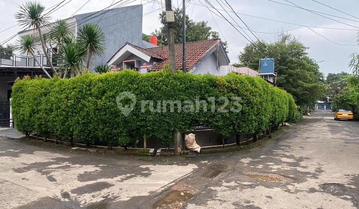 Rumah Hoek Luas di Graha Raya Lokasi Dekat Pintu Tol Parigi