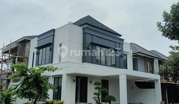 Brand New Rumah Hook Modern Classic 2 Lantai di Nusa Loka BSD