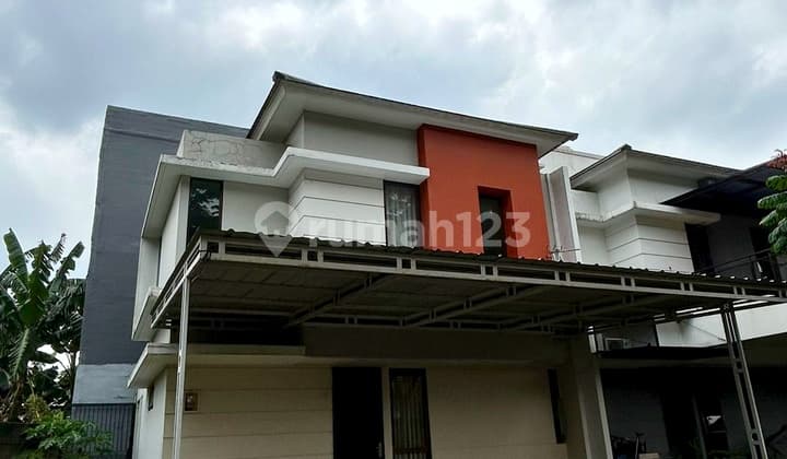 Rumah Hoek 2 Lantai Siap Huni Selangkah Ke Sport Center Graharaya