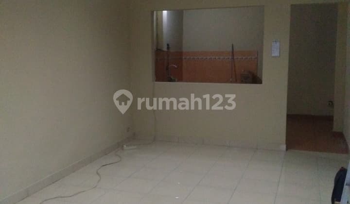 Ready-to-Occupy House in Adena Graha Raya, Just a Step Away from Fresh Market